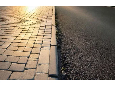 Тротуарна плитка чи асфальт?